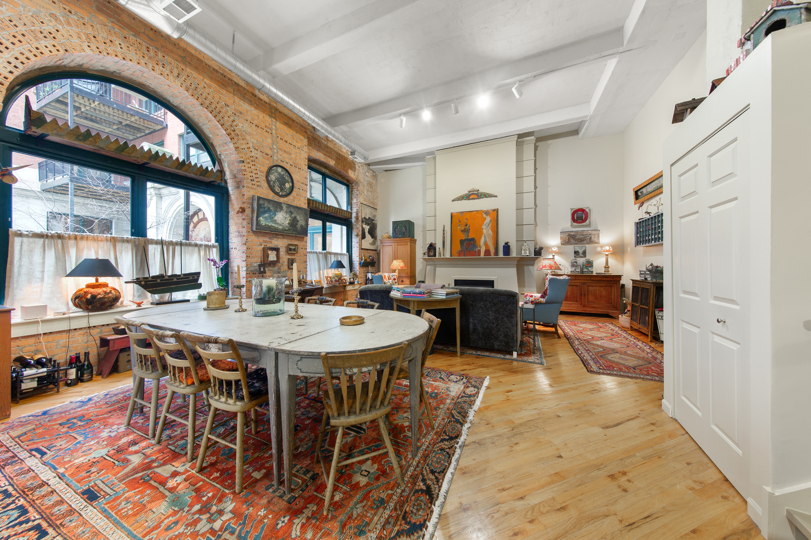 1439 S Michigan Avenue Unit: 107