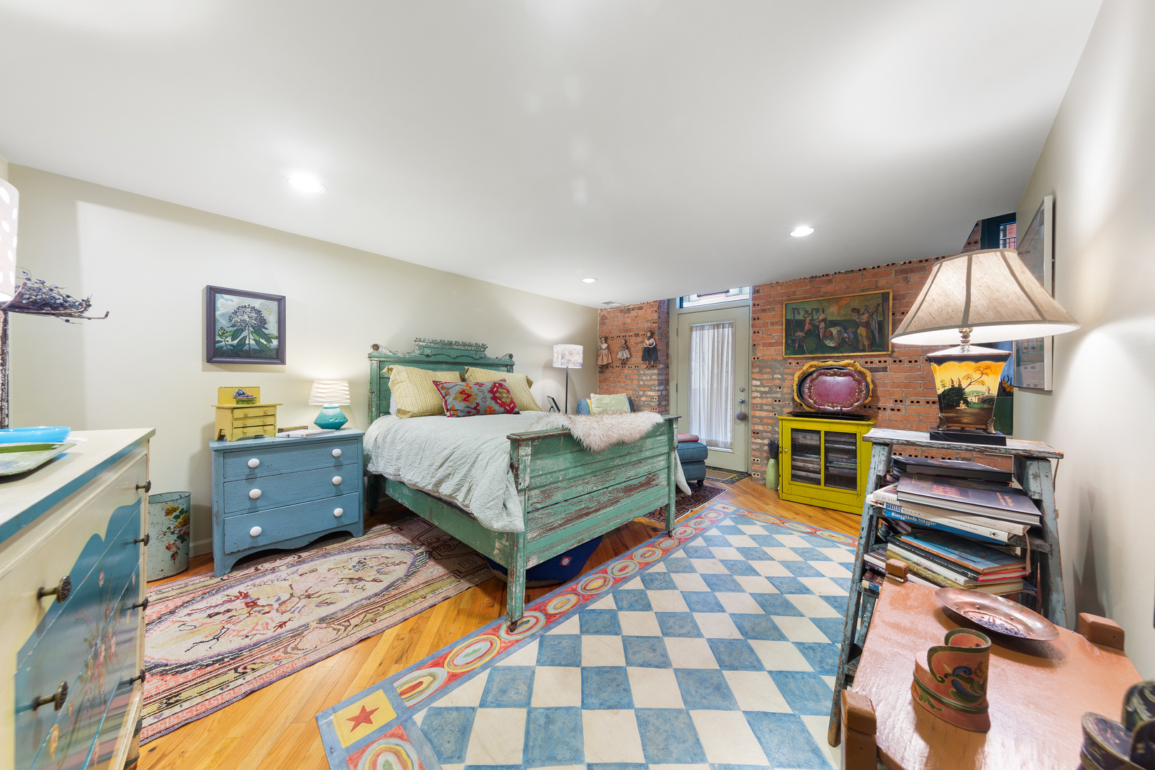 1439 S Michigan Avenue Unit: 107