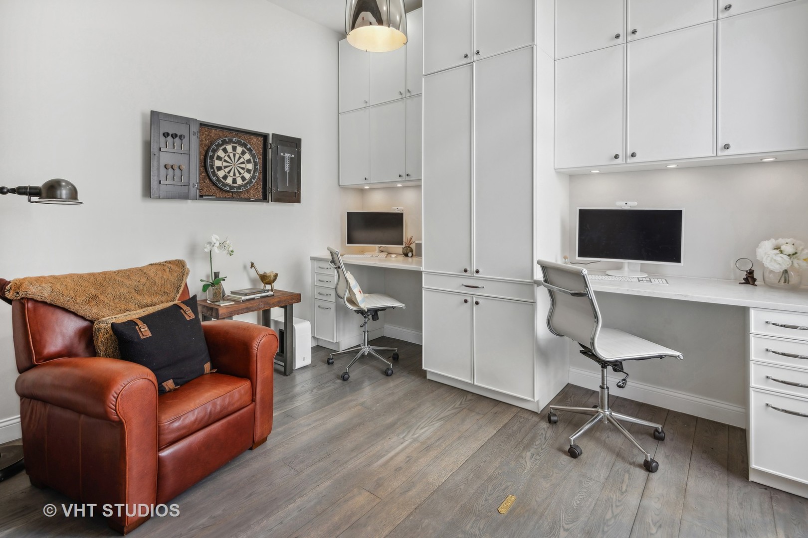 215 W ILLINOIS Street Unit: 3A