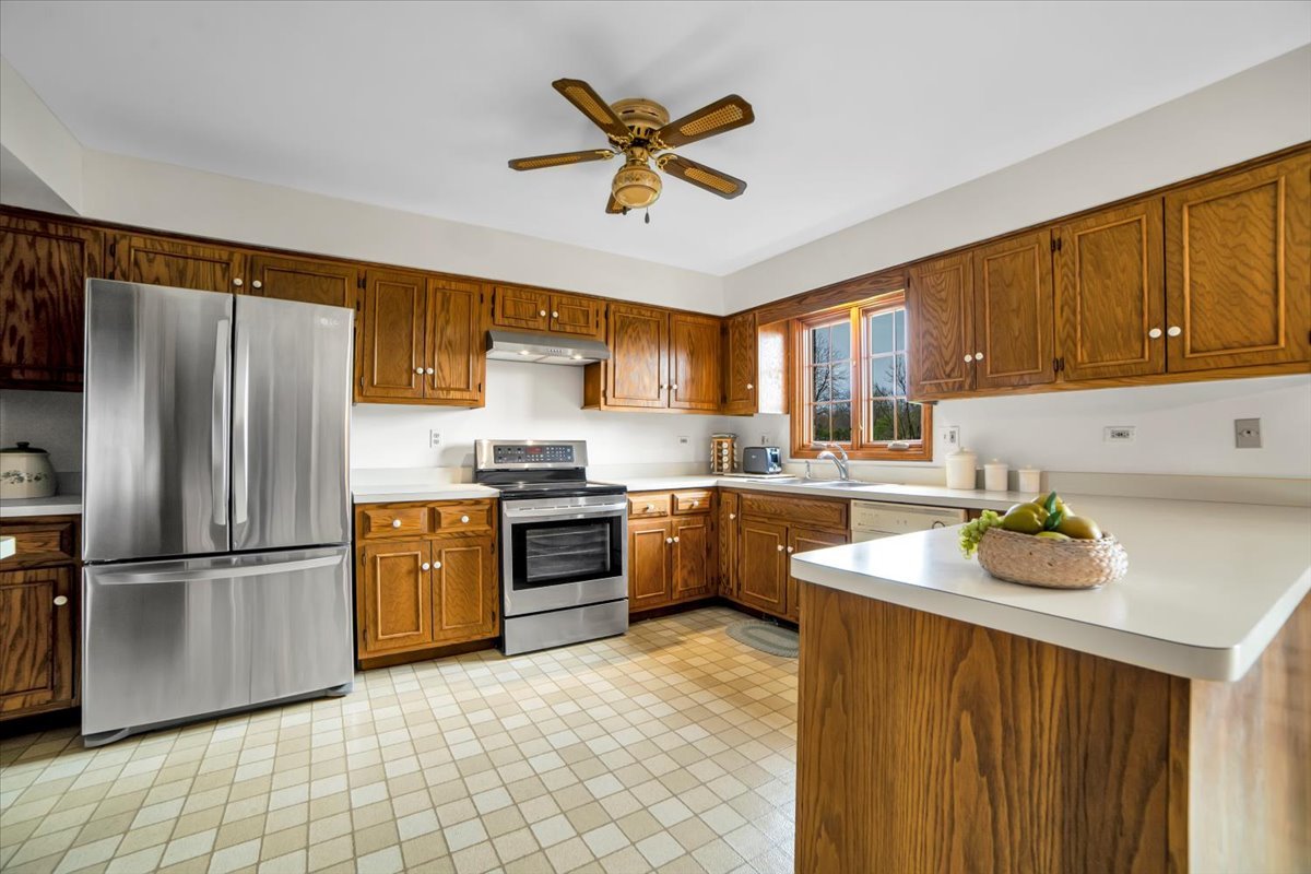 1S221 N Flanders Lane