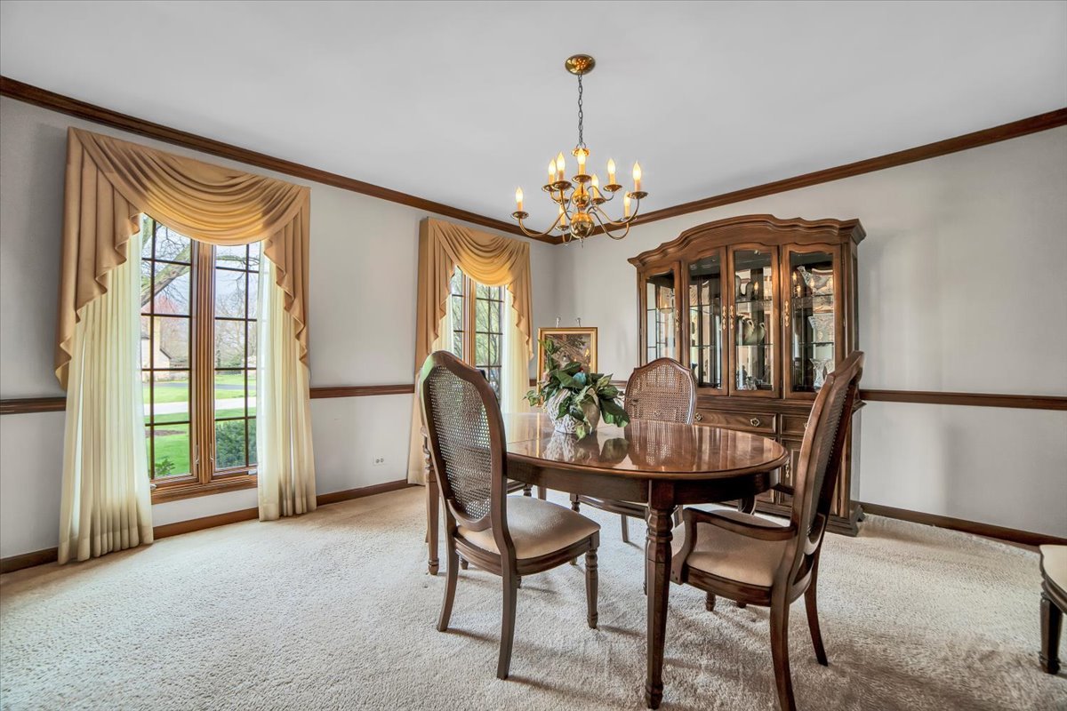 1S221 N Flanders Lane