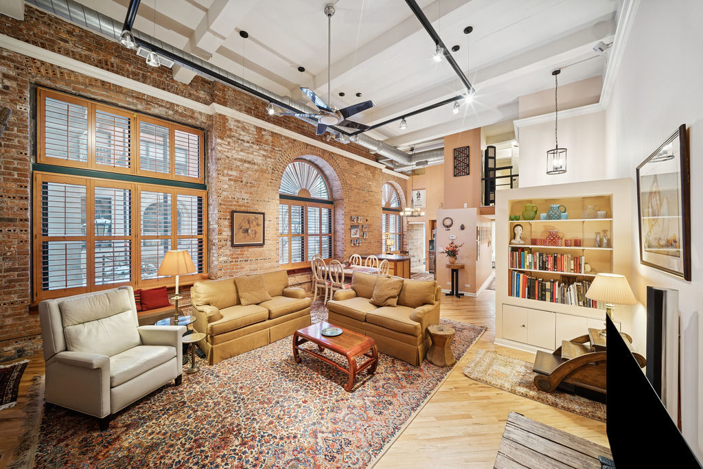 1439 S Michigan Avenue Unit: 104