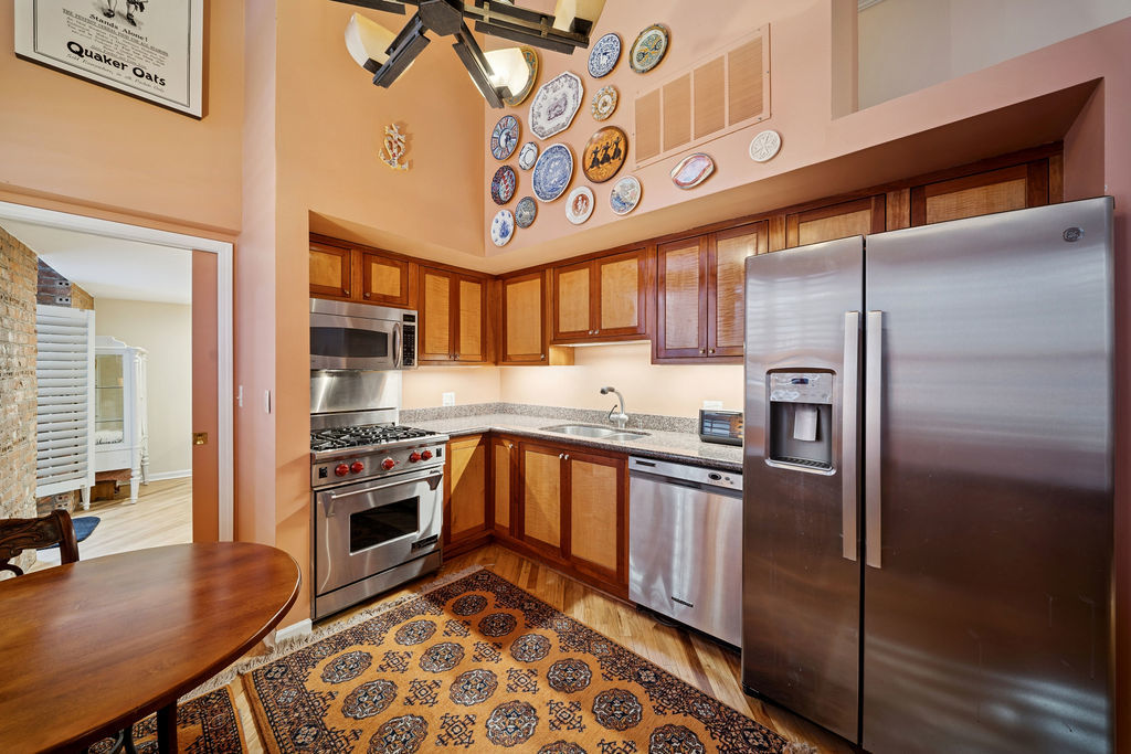 1439 S Michigan Avenue Unit: 104