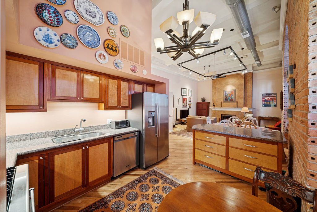 1439 S Michigan Avenue Unit: 104