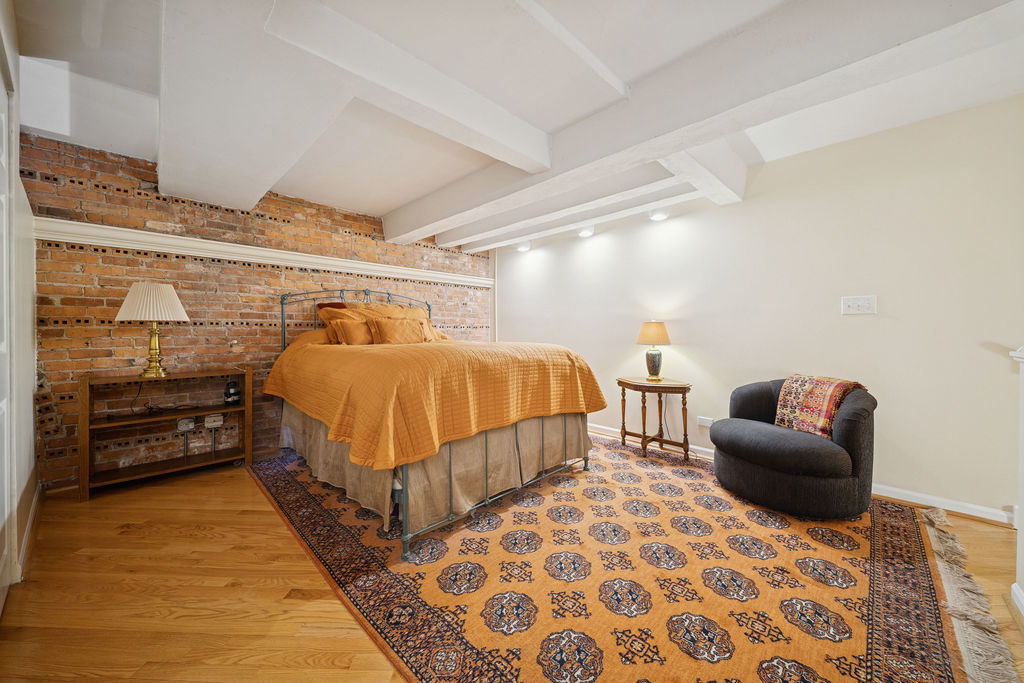 1439 S Michigan Avenue Unit: 104