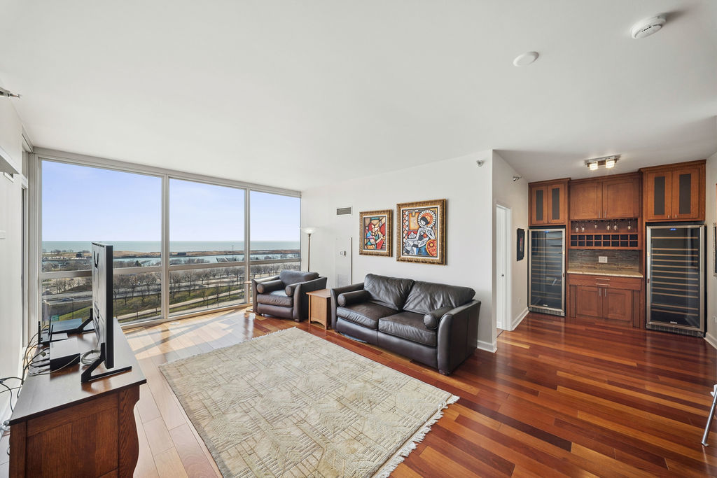 1841 S Calumet Avenue Unit: 1203