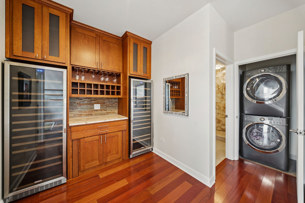 1841 S Calumet Avenue Unit: 1203