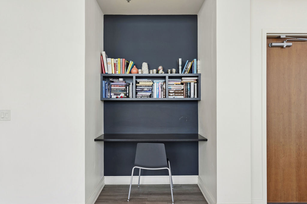 1841 S Calumet Avenue Unit: 1203