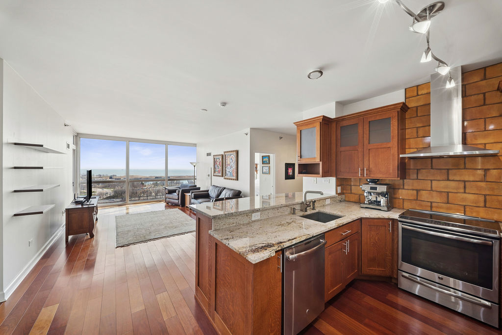 1841 S Calumet Avenue Unit: 1203