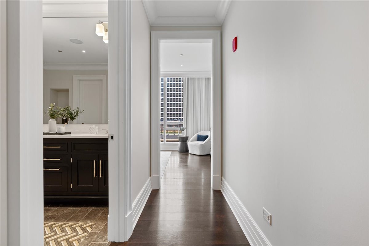 9 W Walton Street Unit: 702