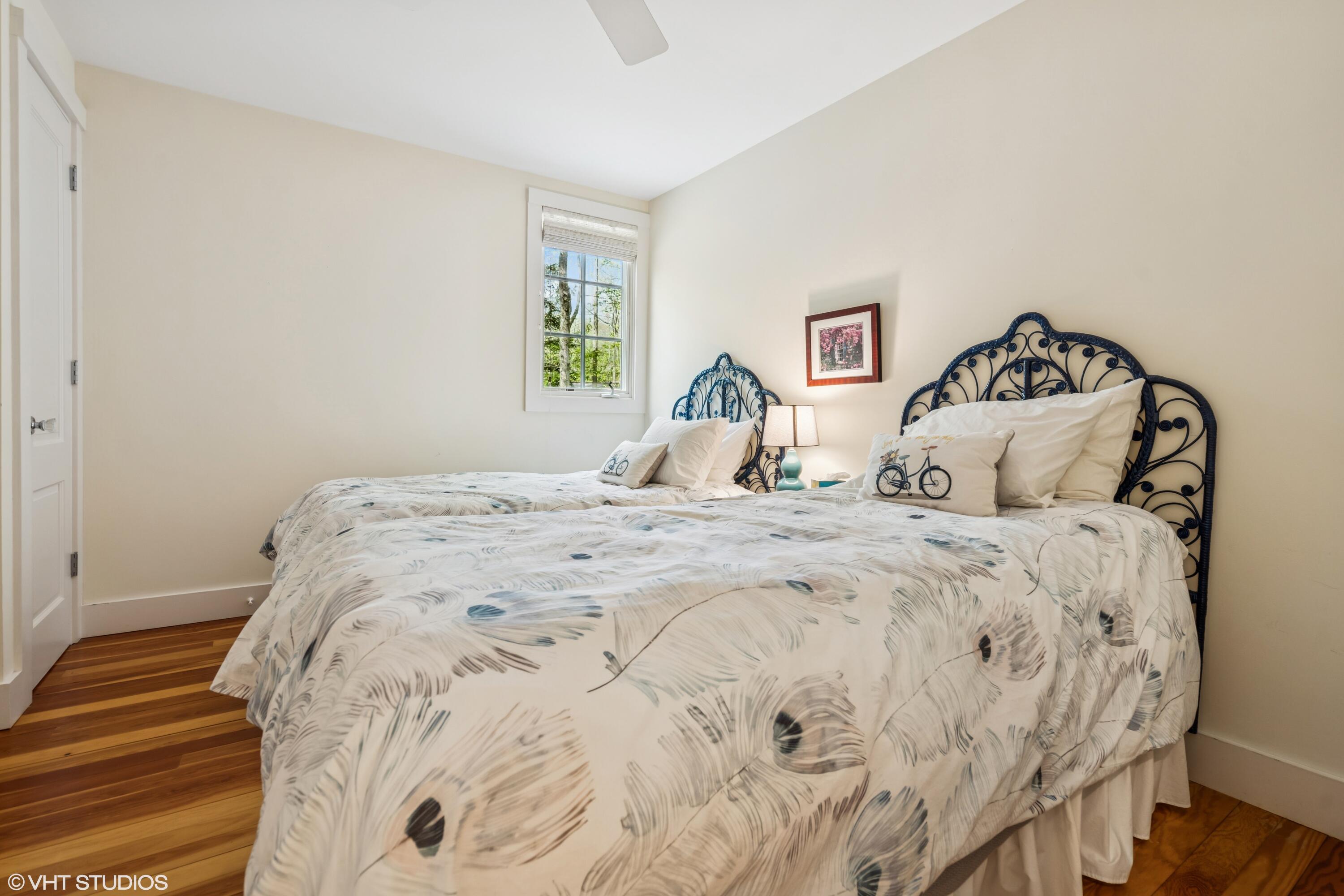 13760 Swan's Way