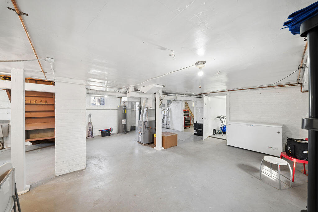 230 S Willard Street