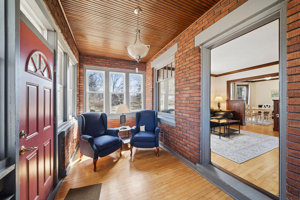 230 S Willard Street