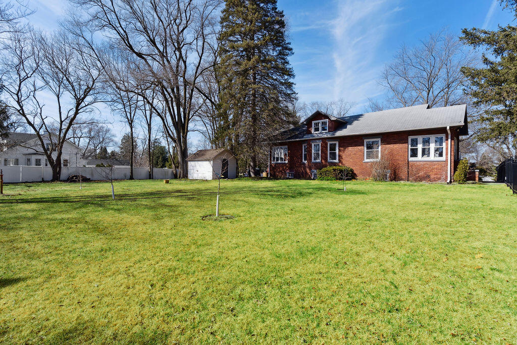 230 S Willard Street