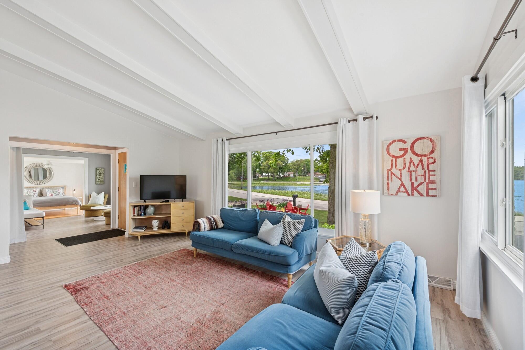 212 Lake Shore Drive