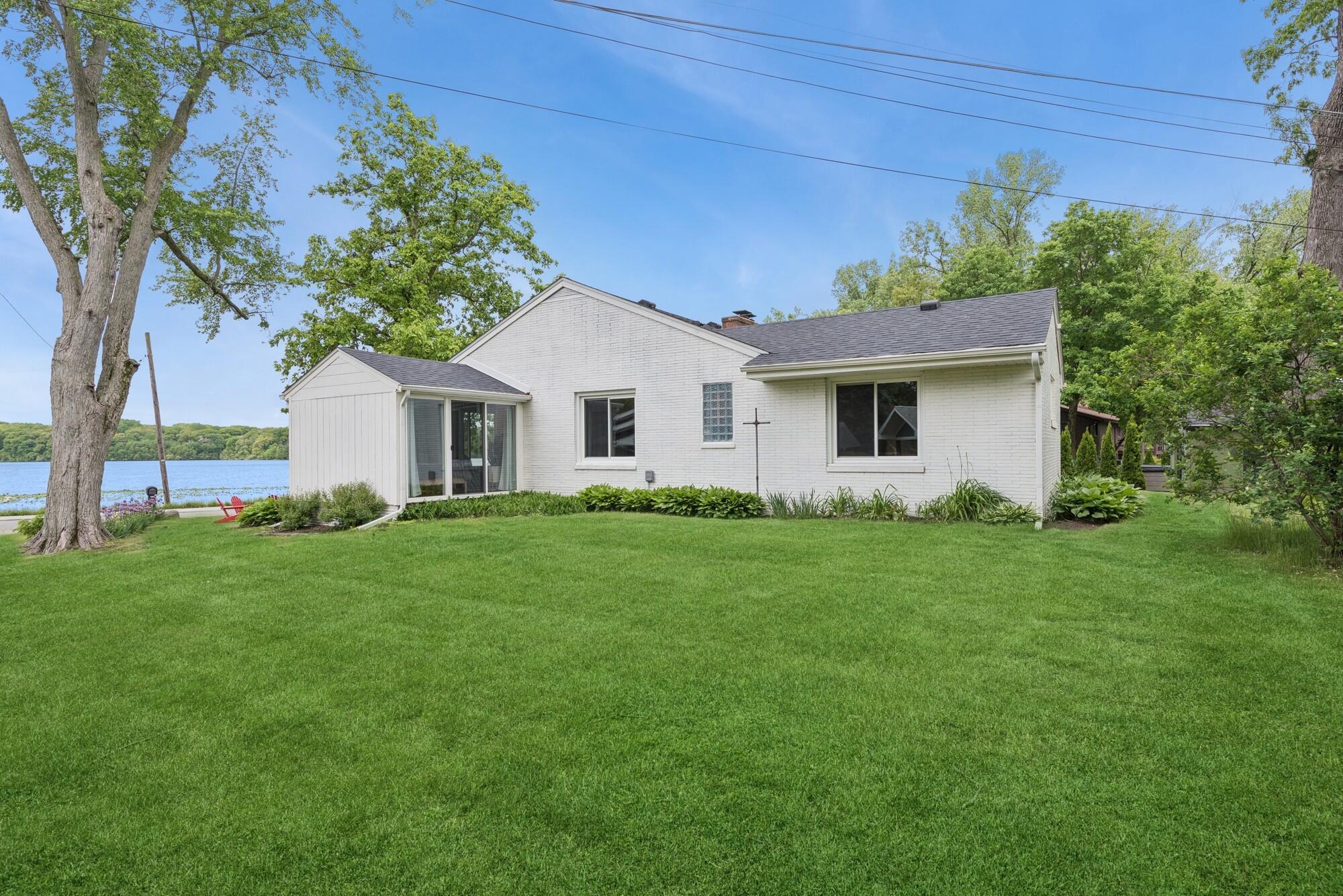 212 Lake Shore Drive
