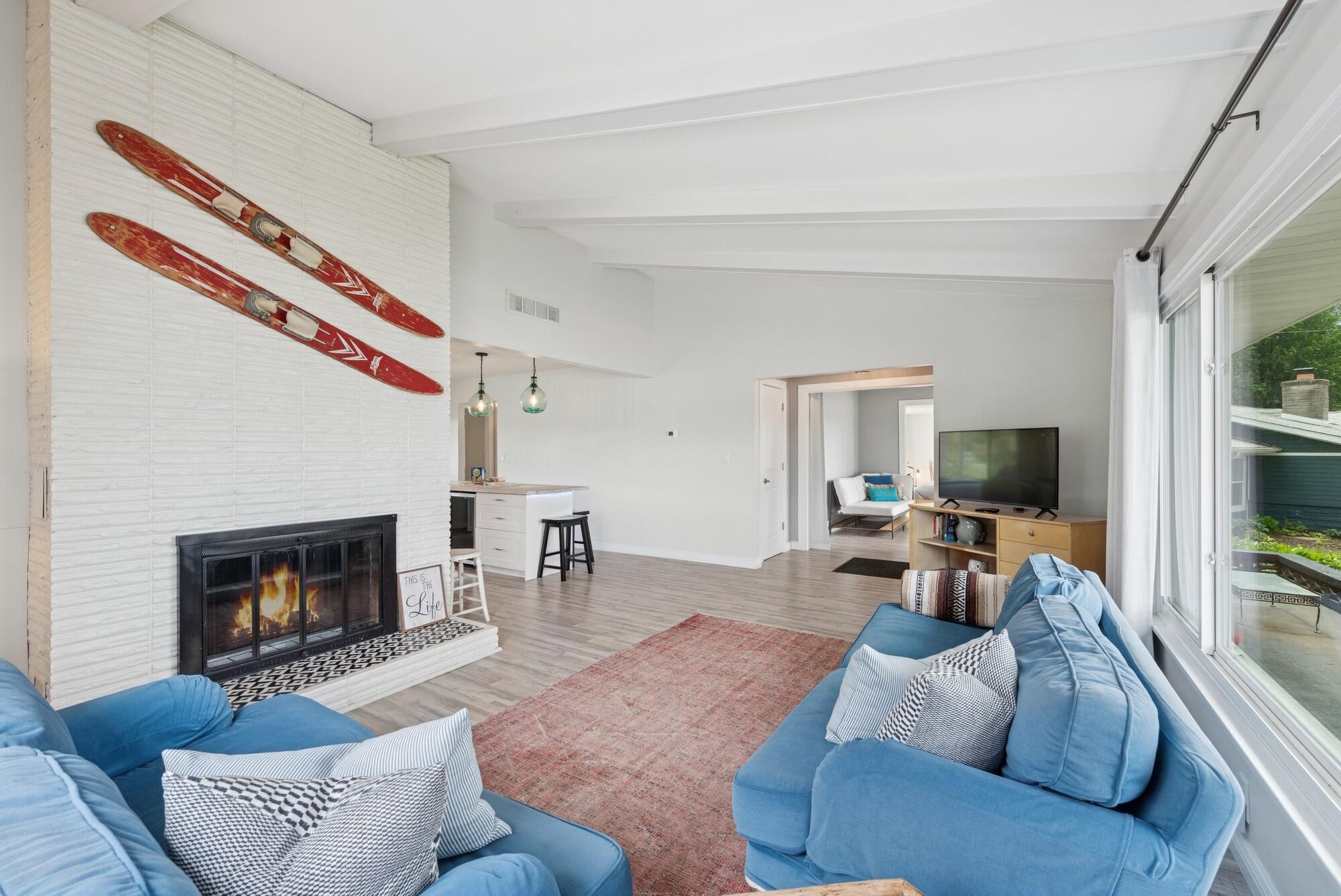 212 Lake Shore Drive