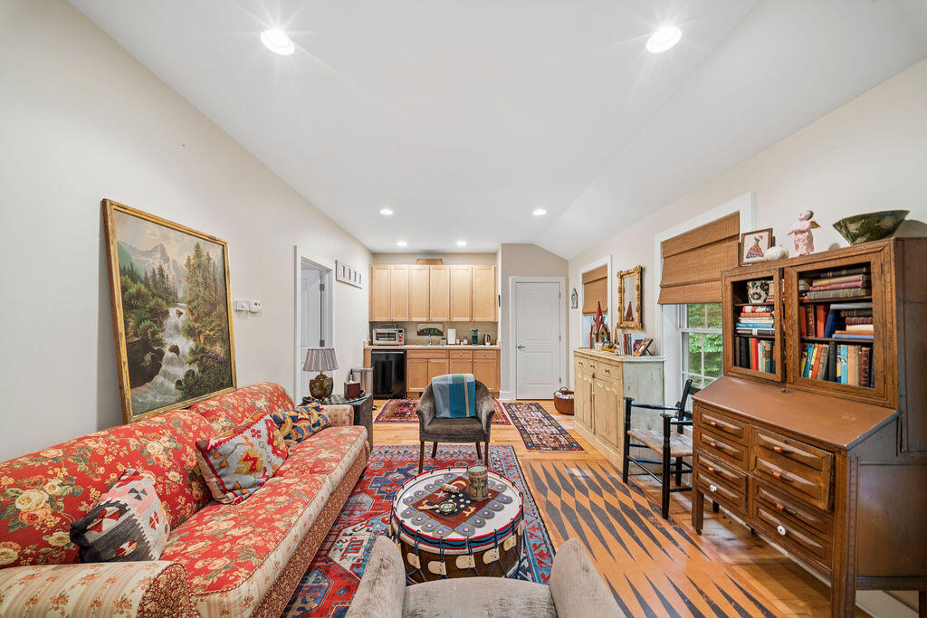 55 Magnolia Trail