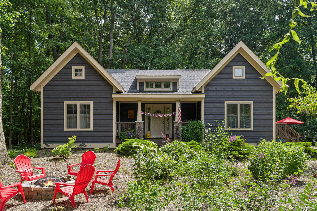55 Magnolia Trail