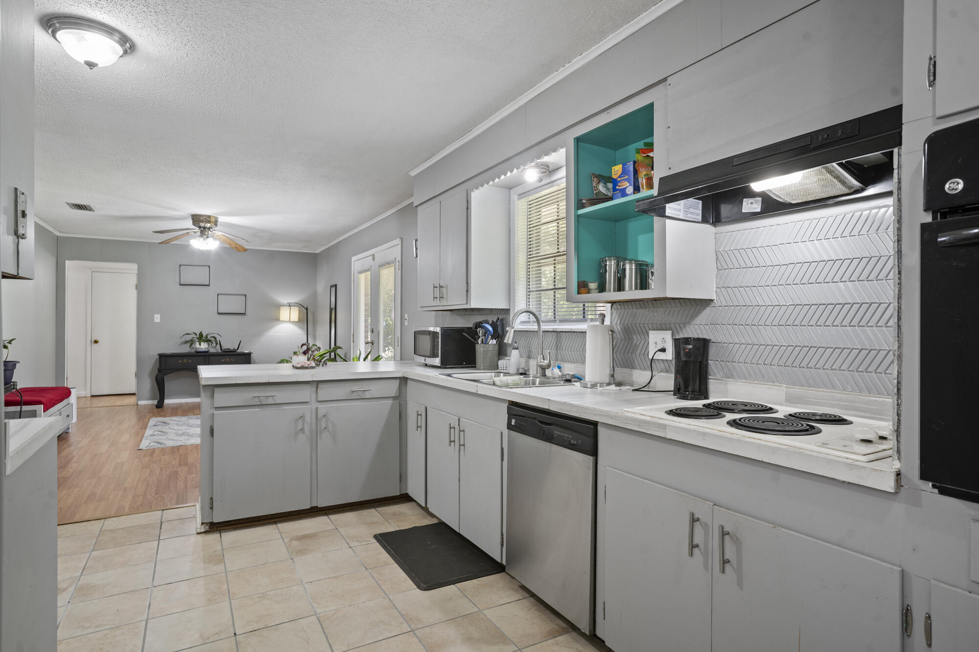 122 Anita Dr.