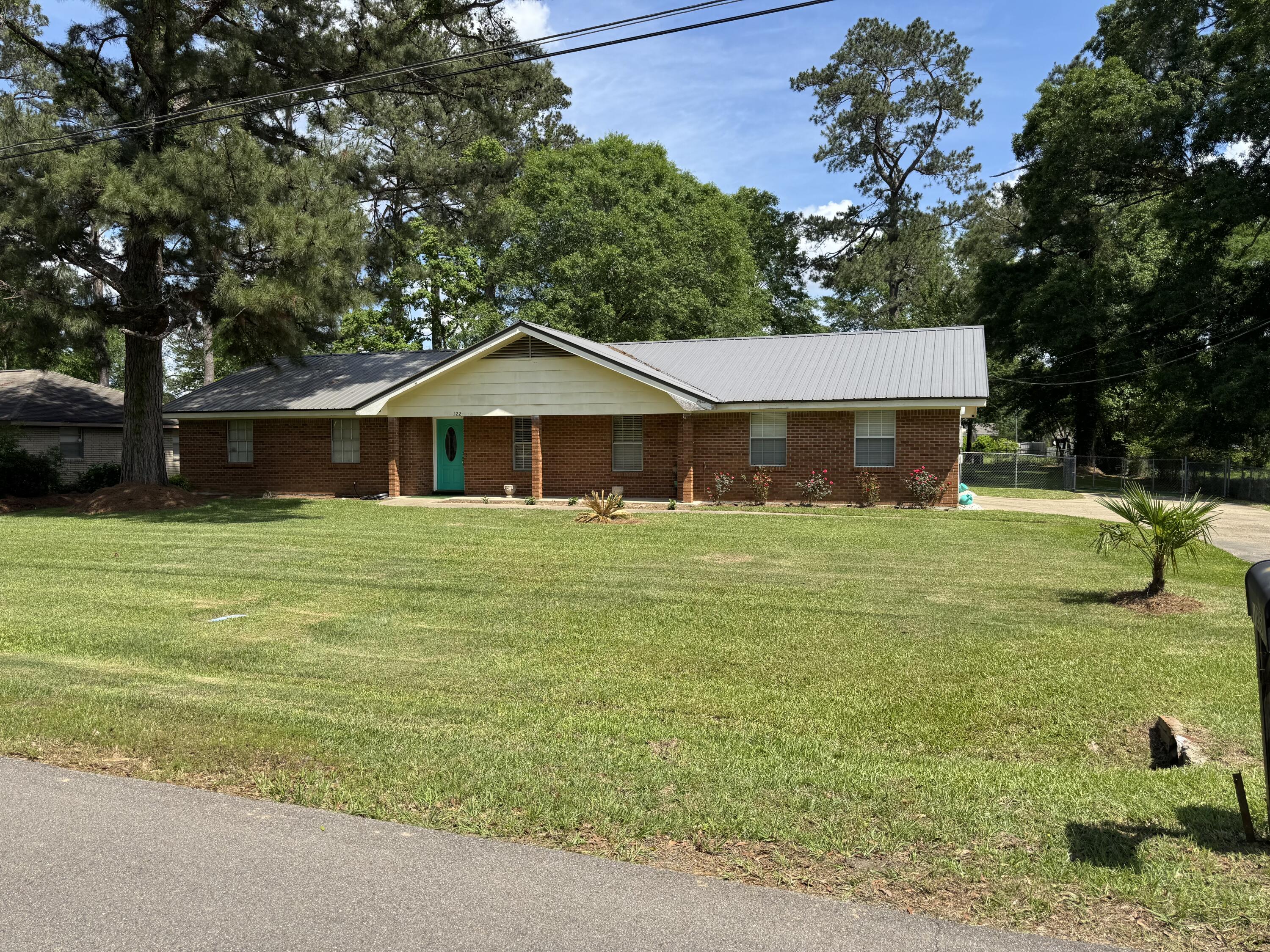 122 Anita Dr.