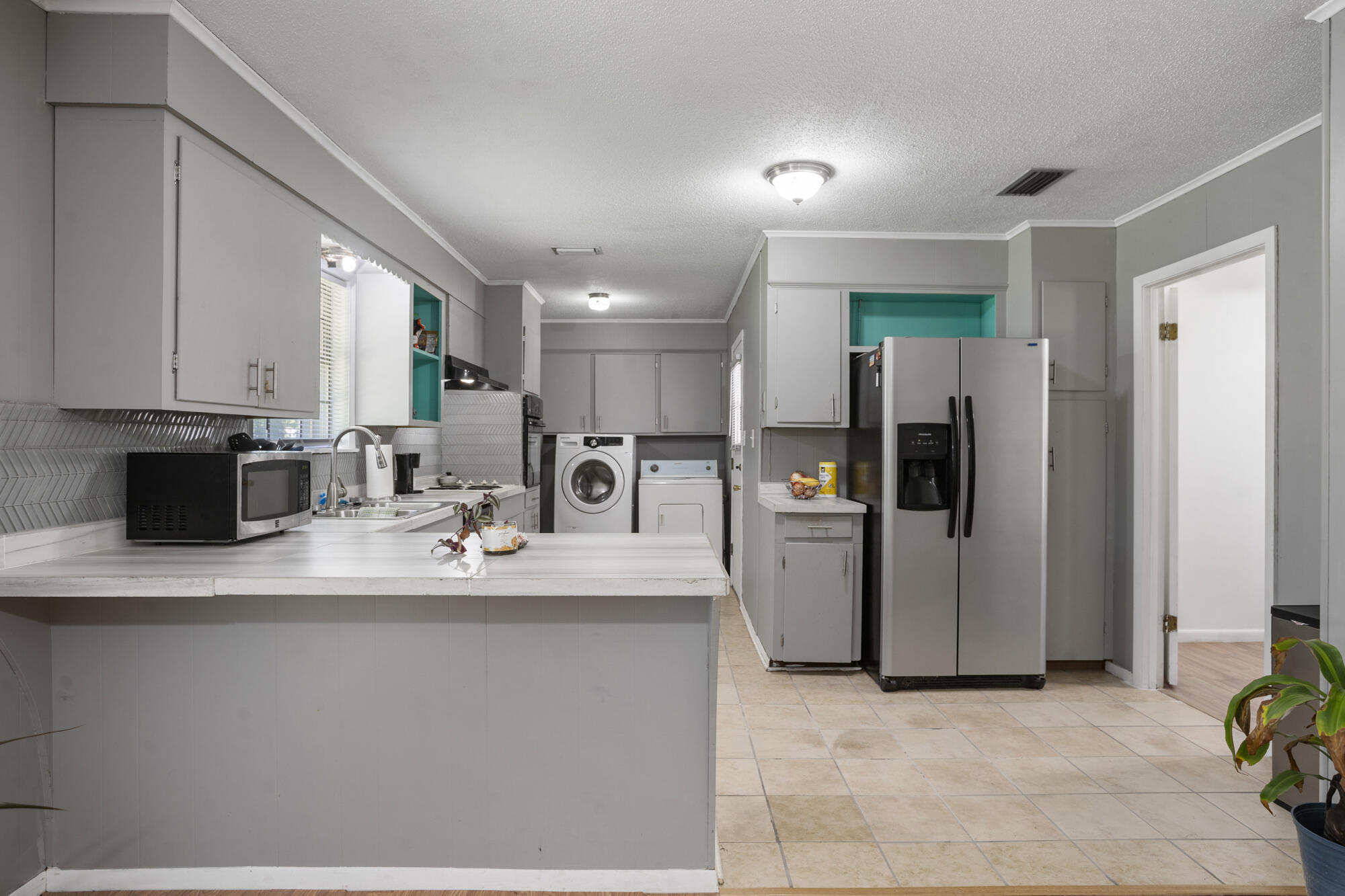 122 Anita Dr.