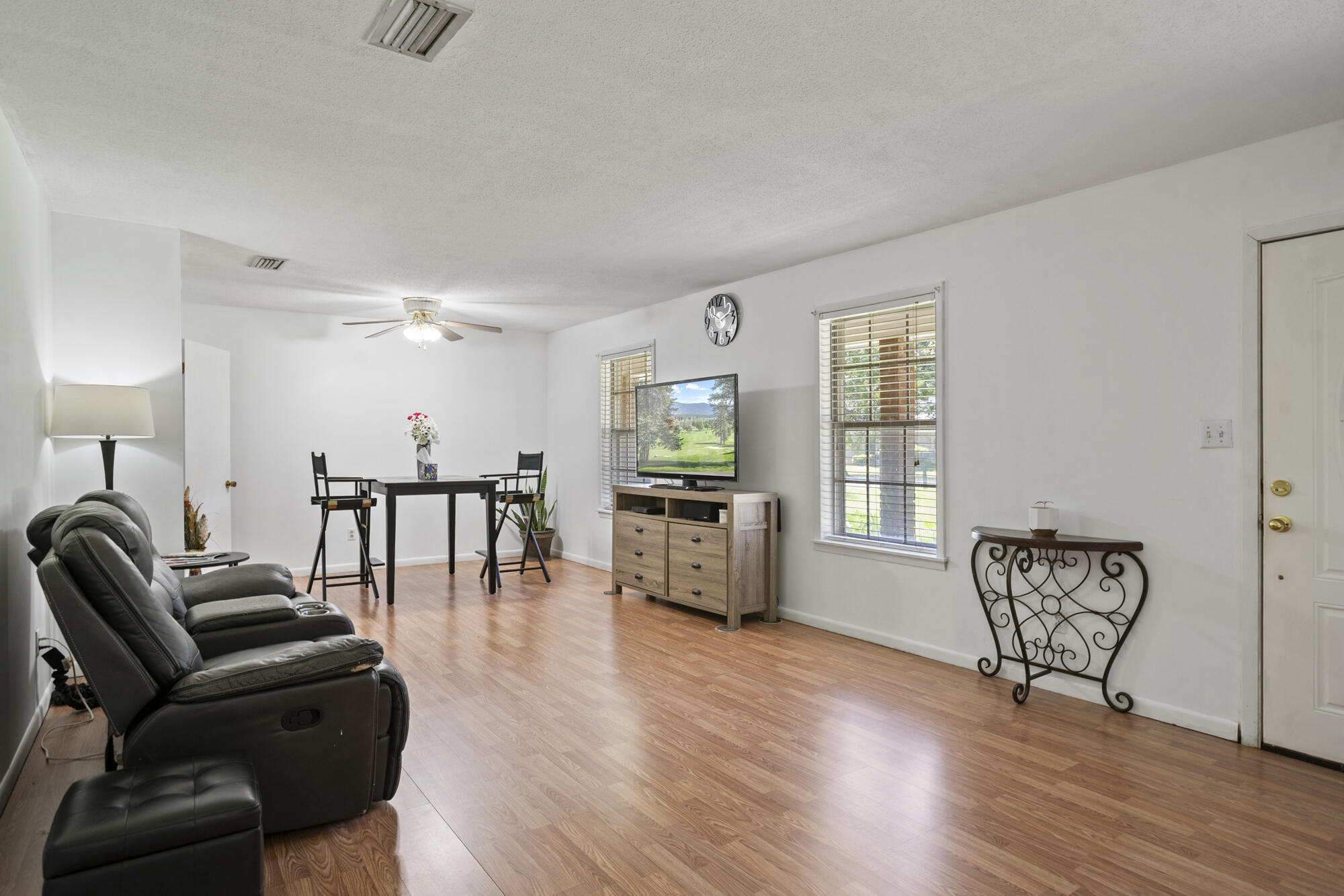 122 Anita Dr.