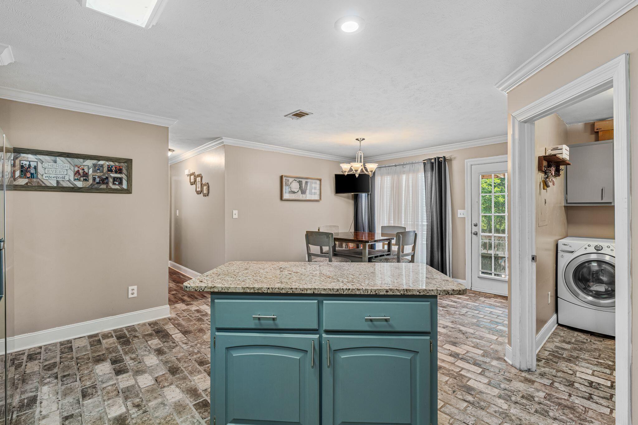 65 Poplar Dr.