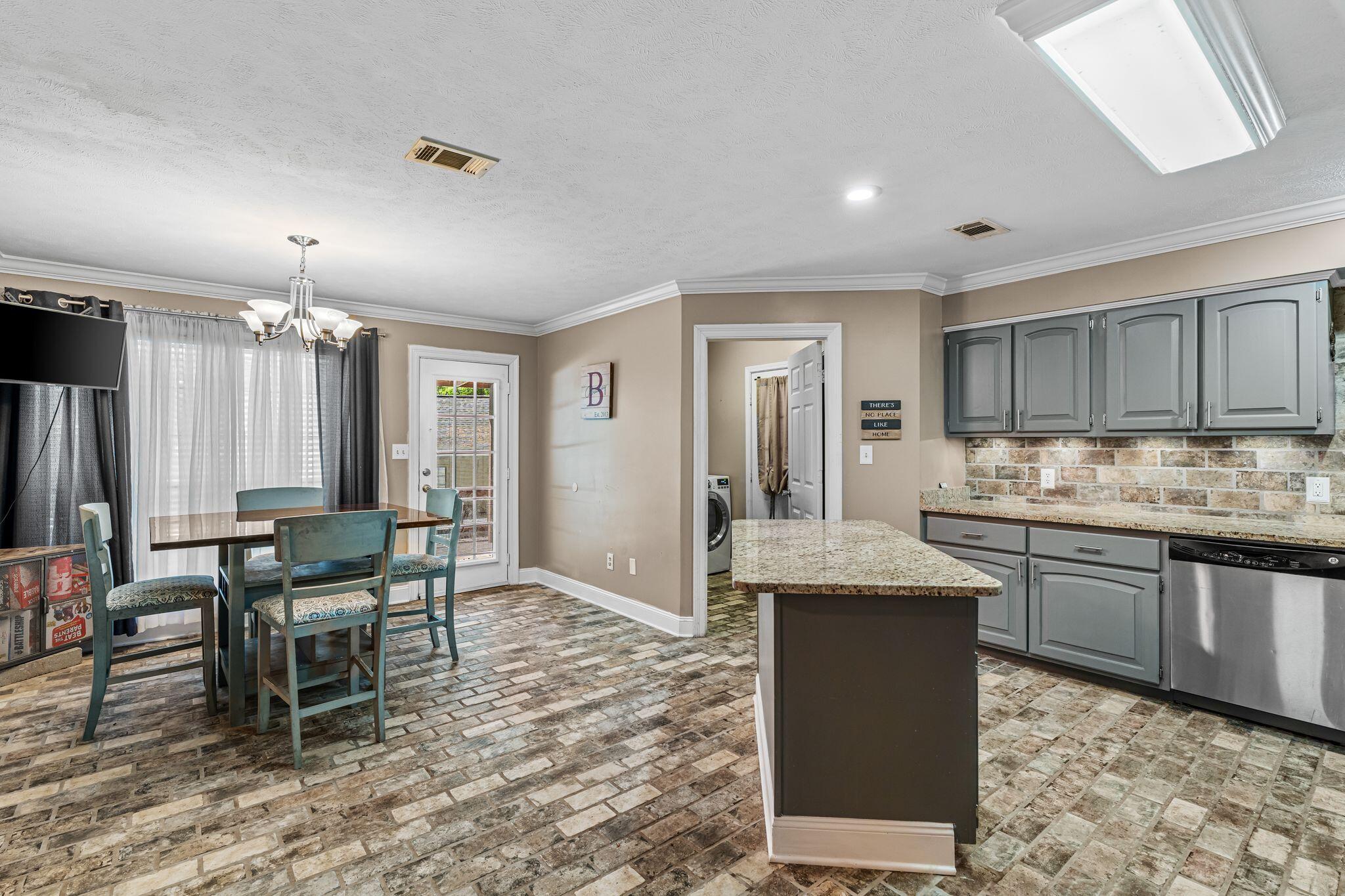 65 Poplar Dr.