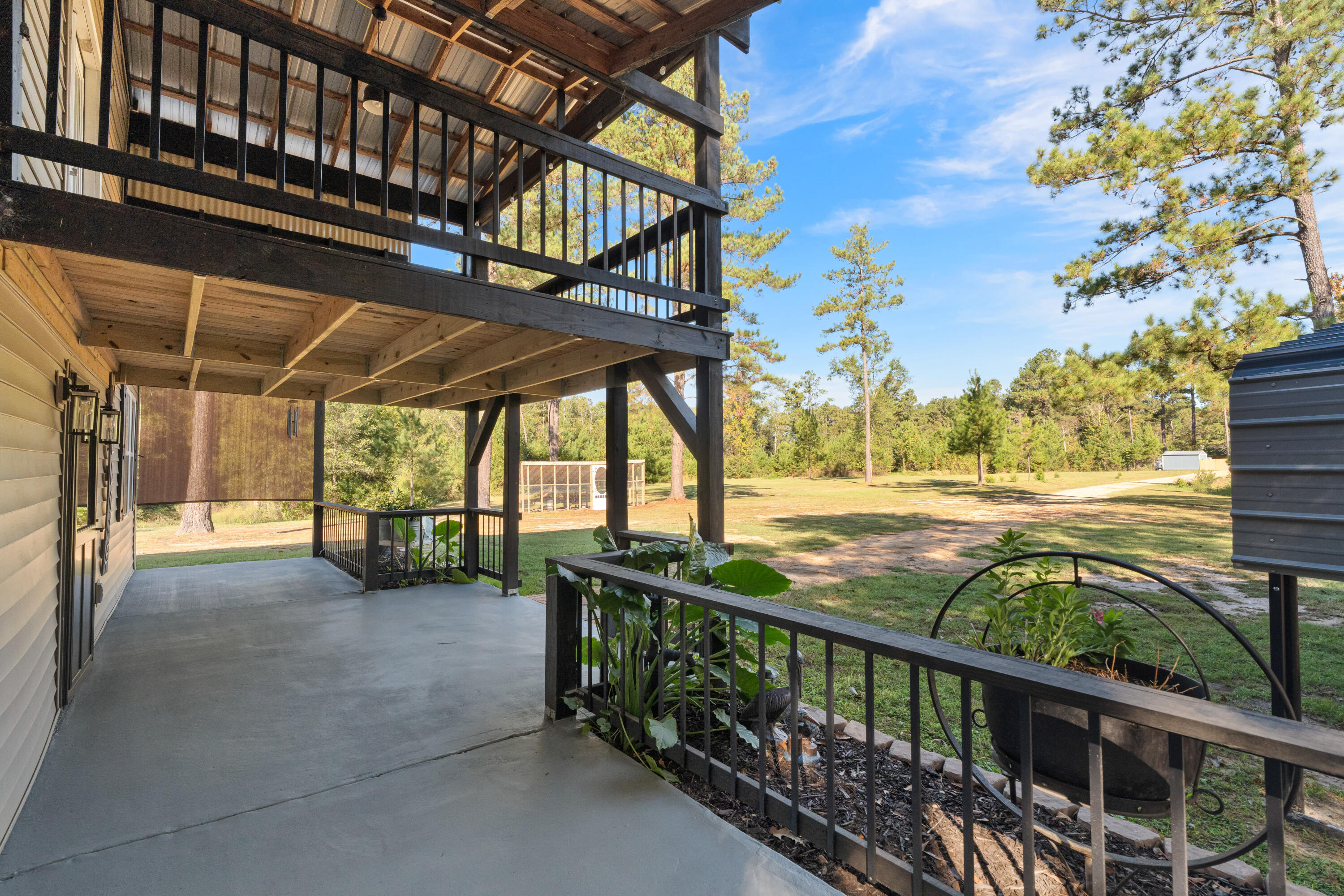 76 Entrekin Rd.