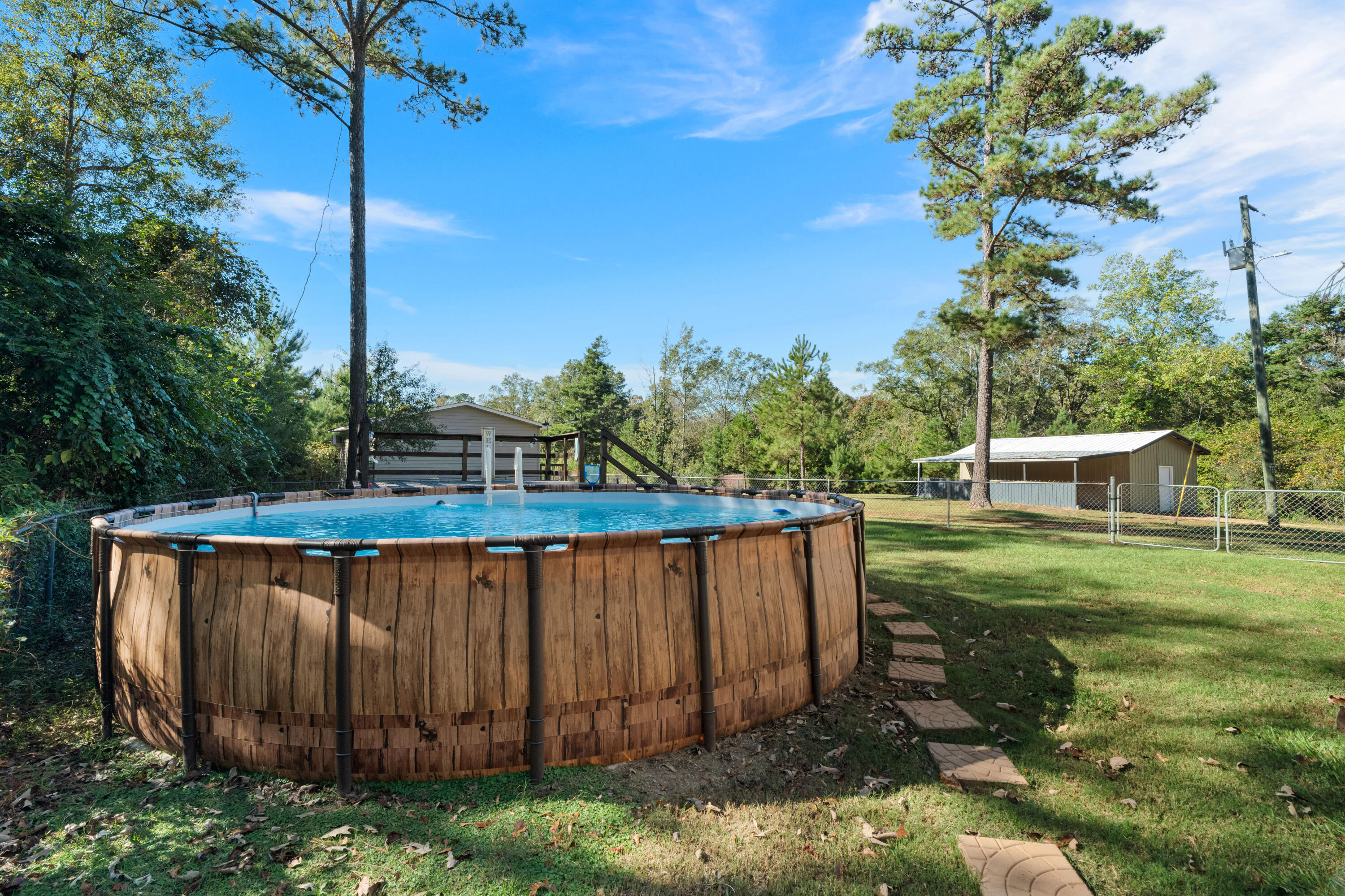 76 Entrekin Rd.