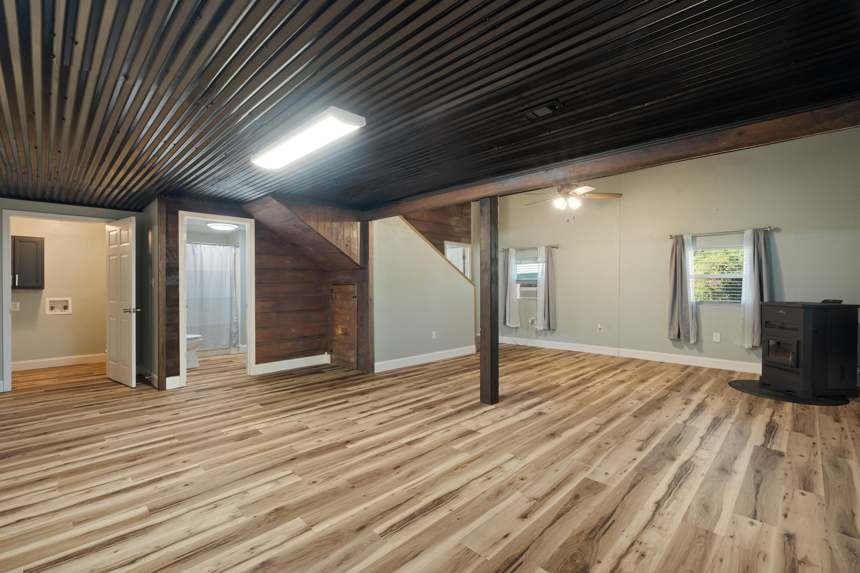 76 Entrekin Rd.