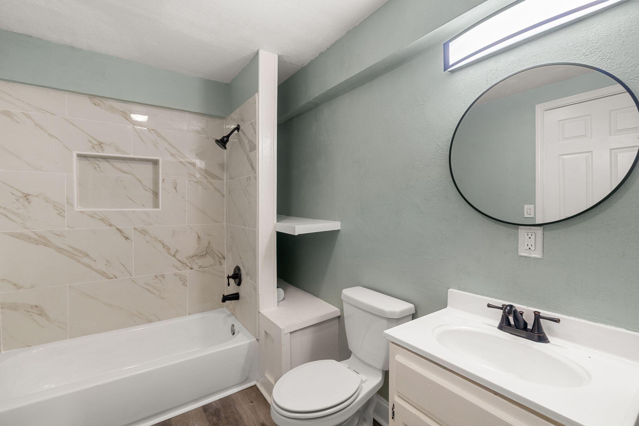 1205 Kinnard