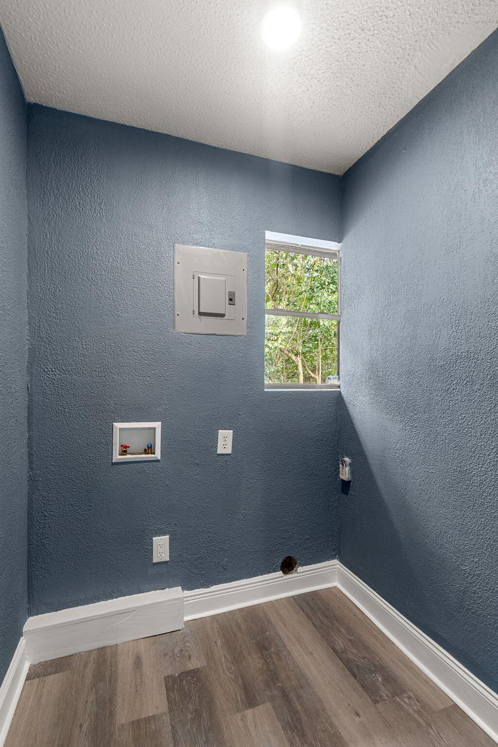 1205 Kinnard