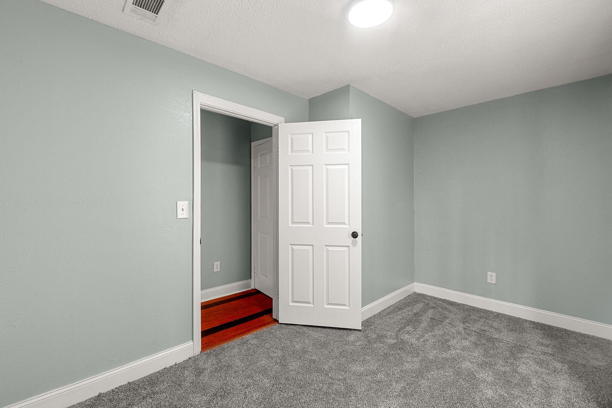 1205 Kinnard