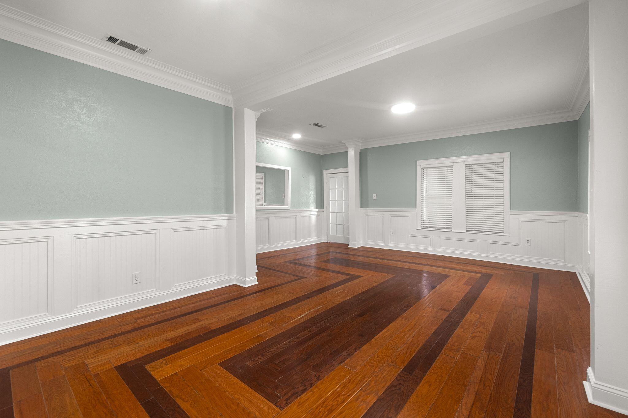 1205 Kinnard
