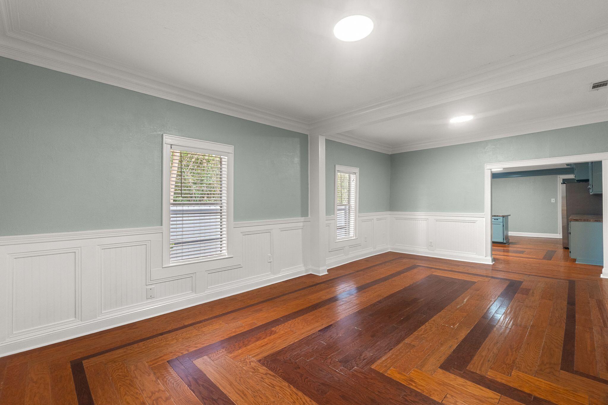 1205 Kinnard