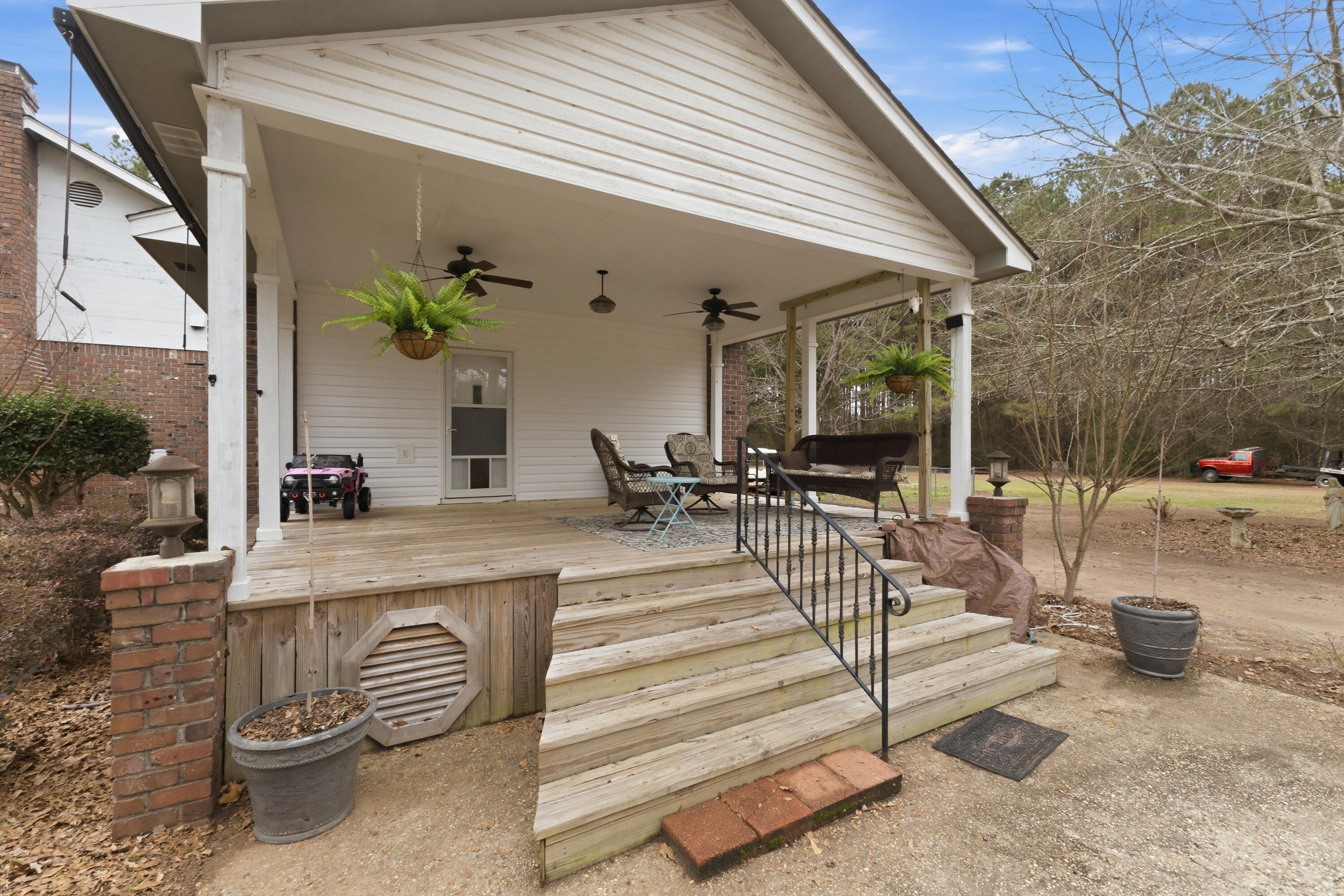 624 Eatonville Rd.