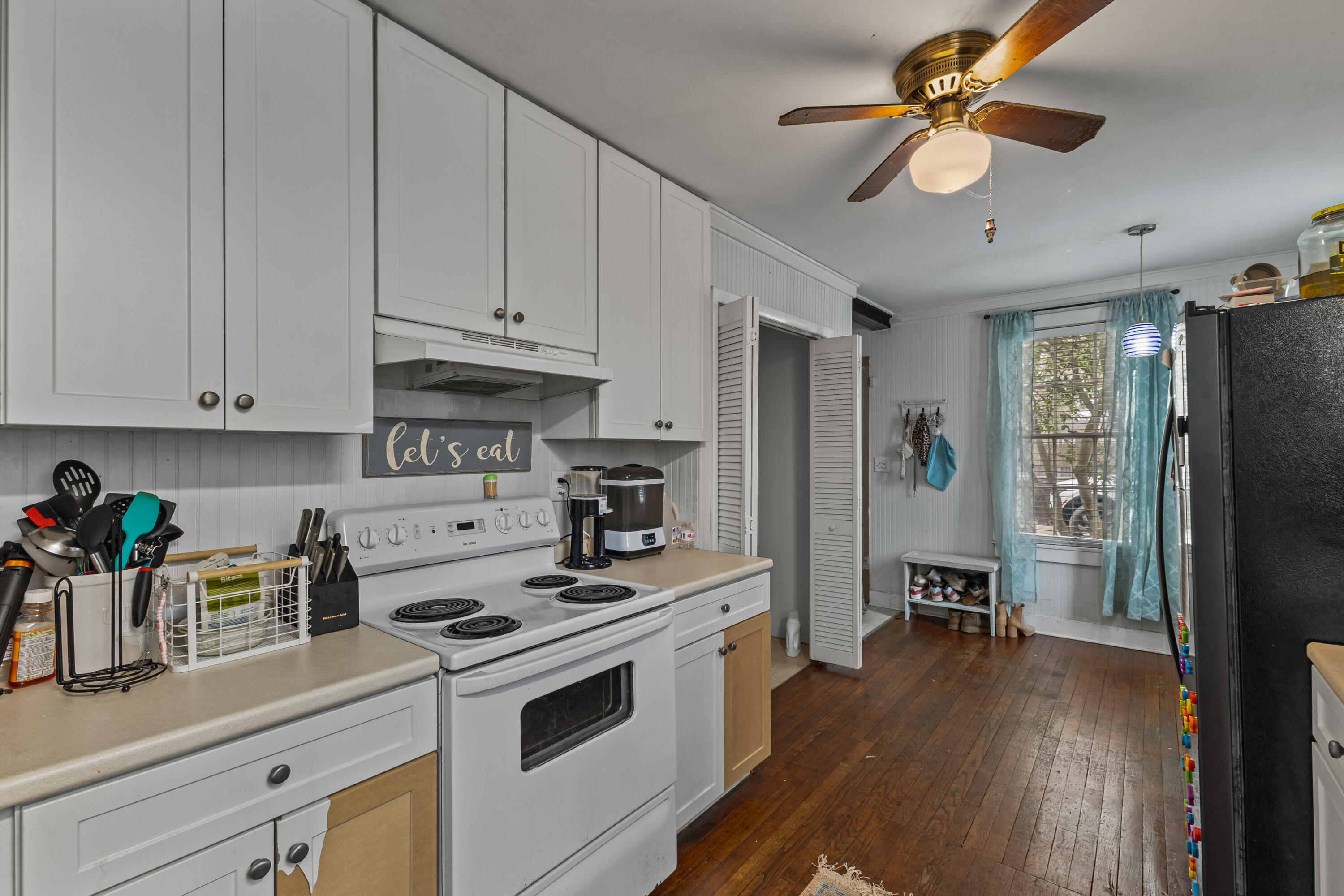 207 S 24th Ave.
