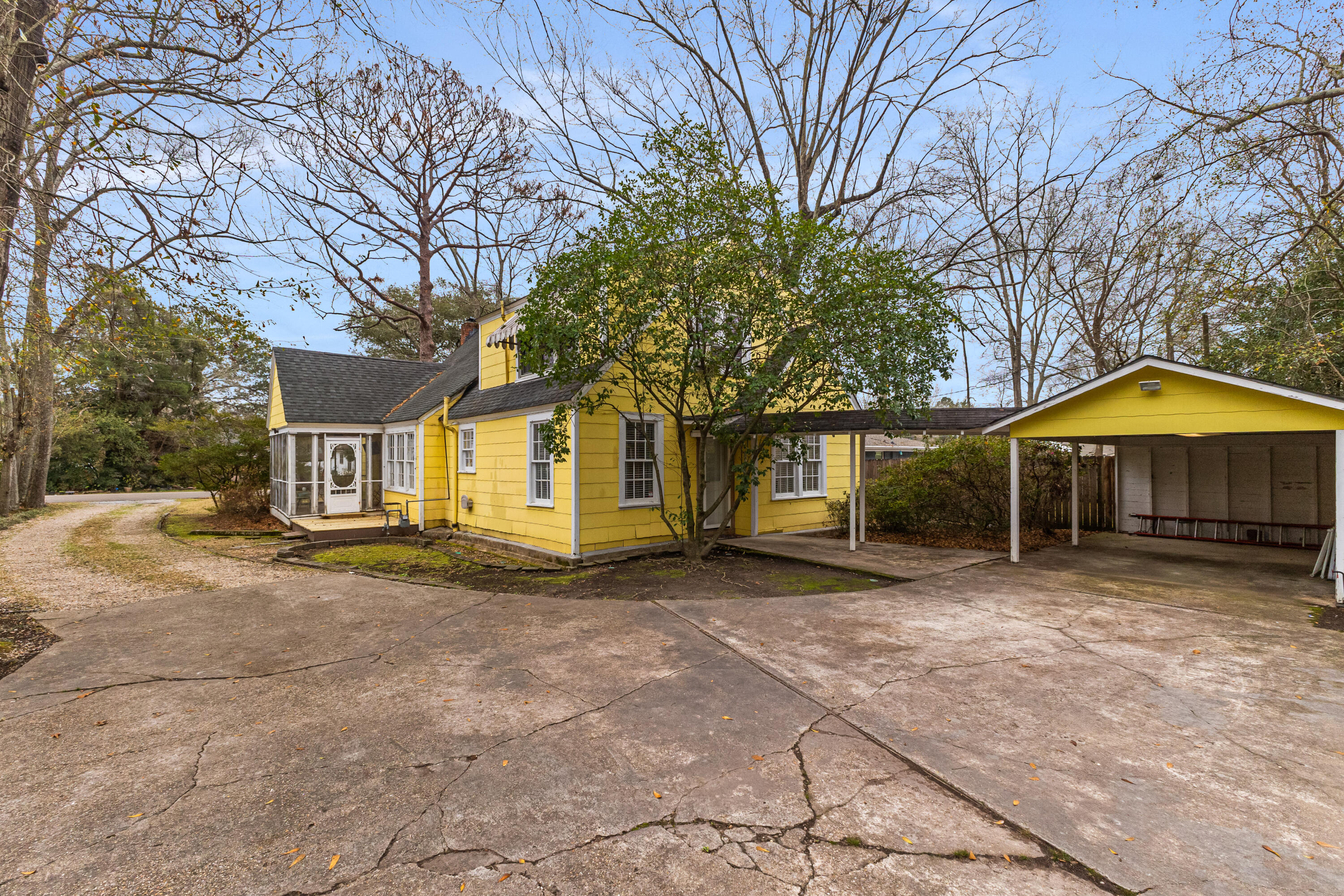 207 S 24th Ave.