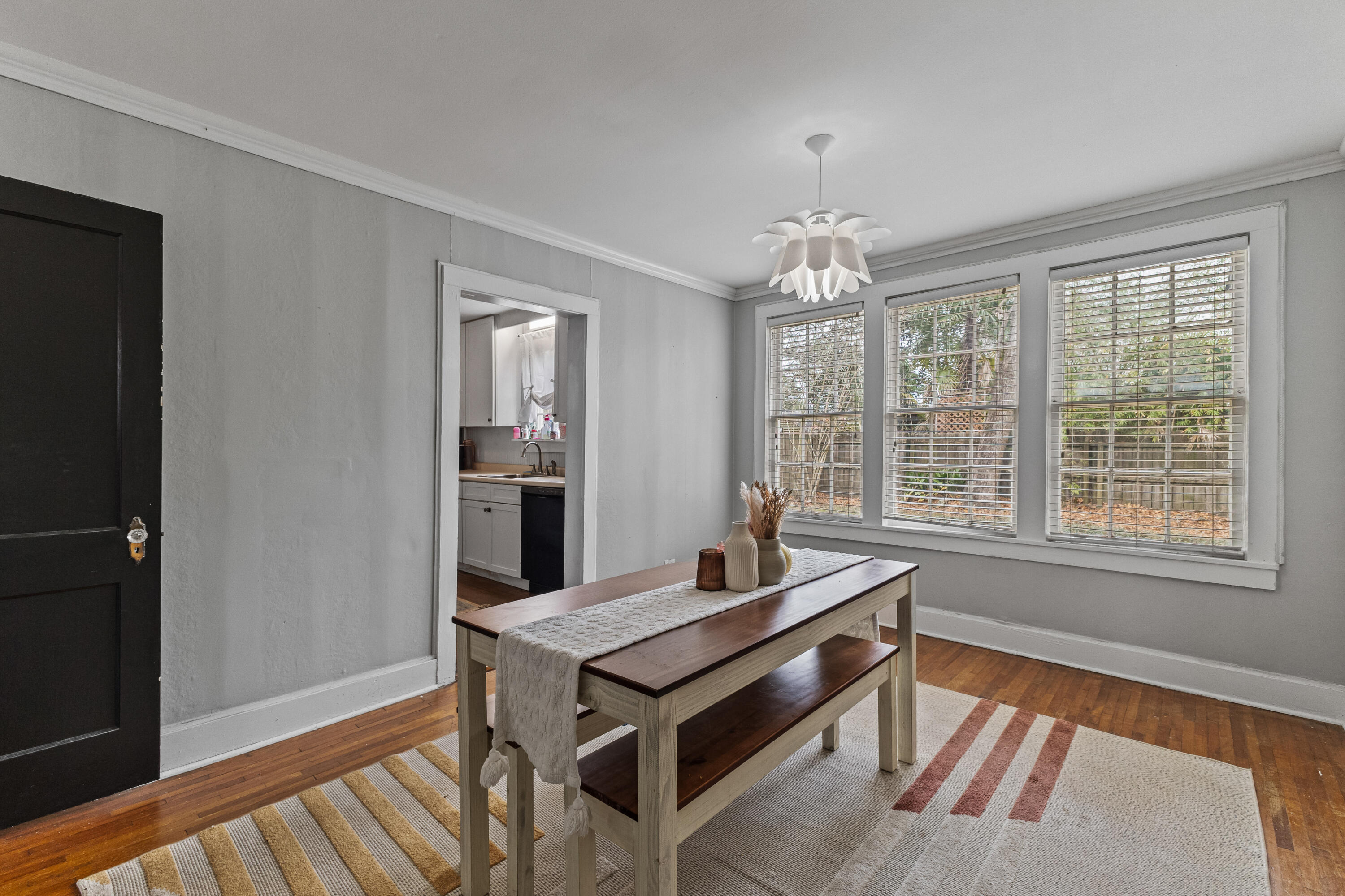 207 S 24th Ave.