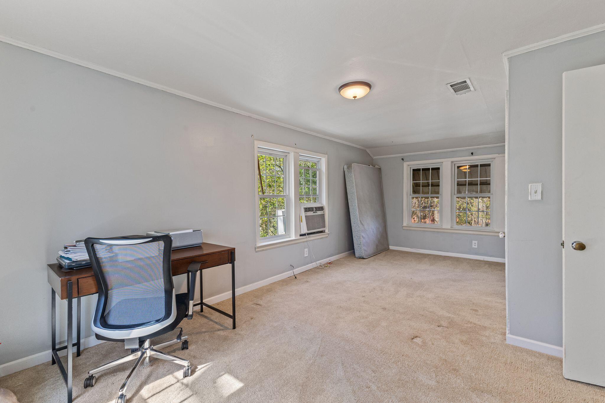 207 S 24th Ave.