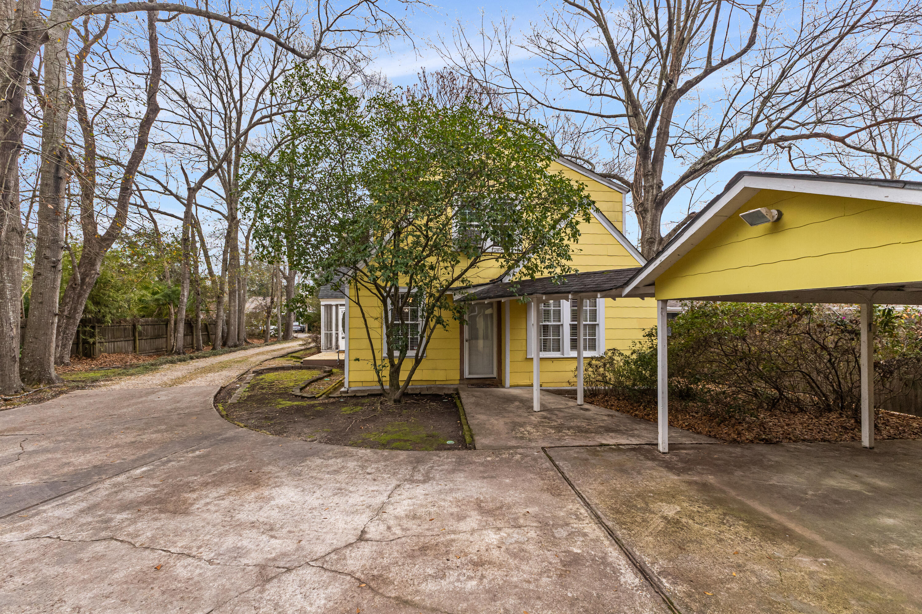 207 S 24th Ave.