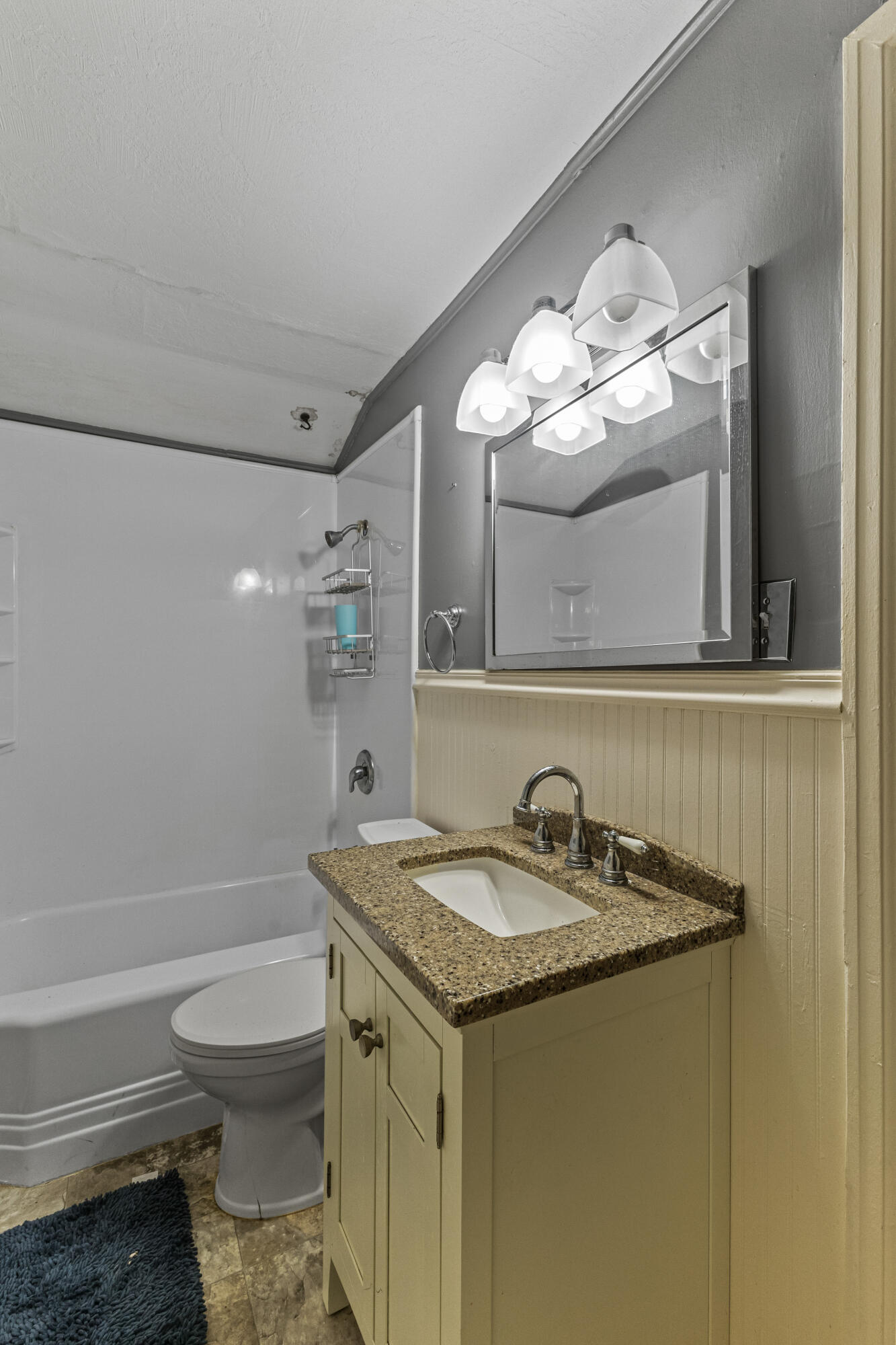 207 S 24th Ave.