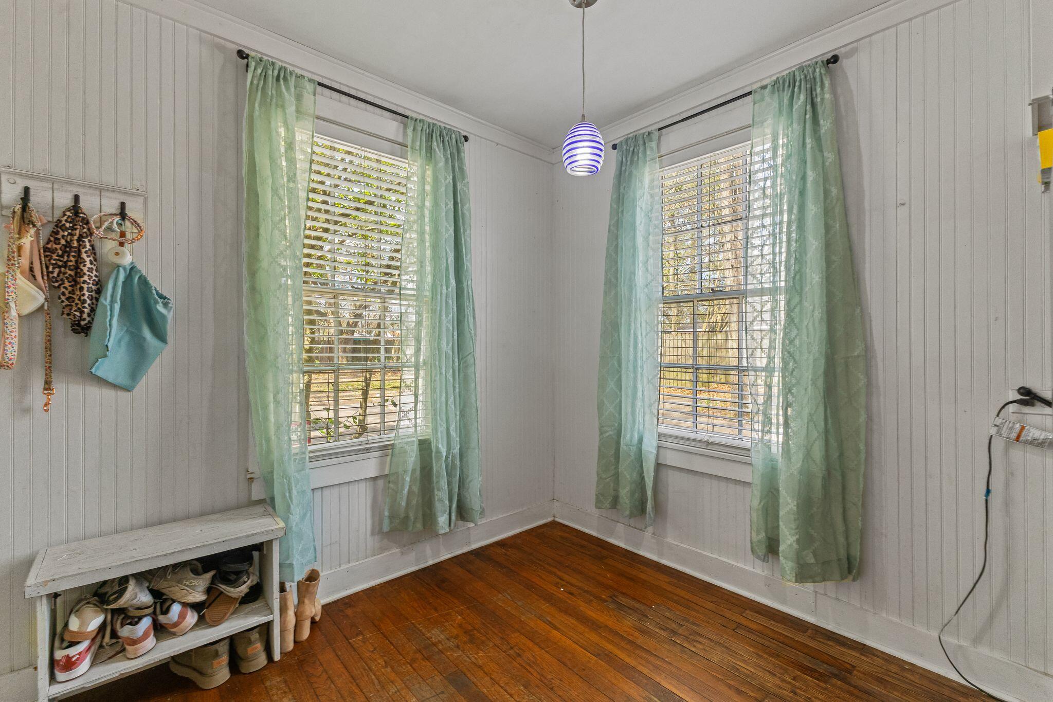 207 S 24th Ave.