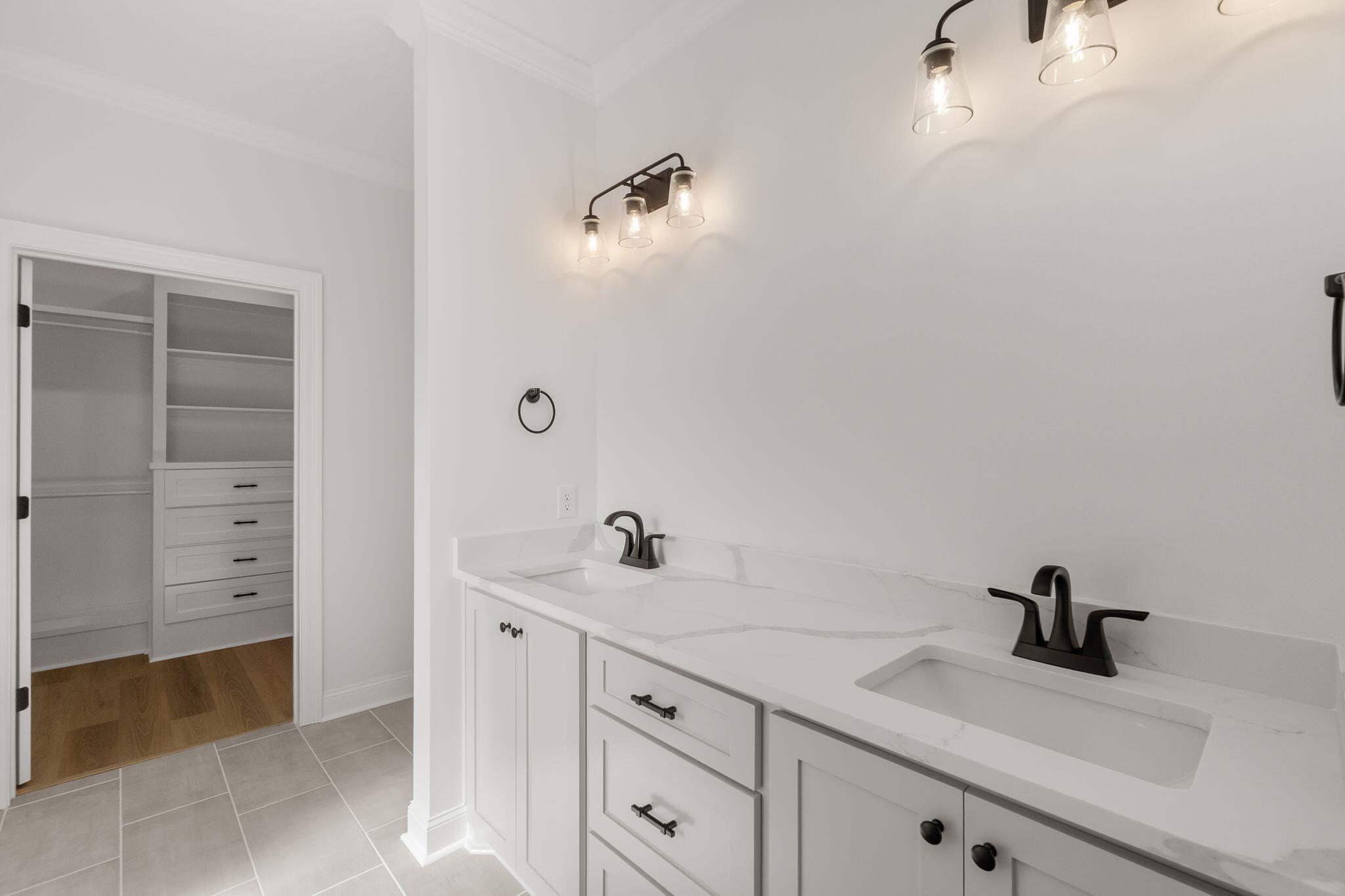 44 Sapphire Dr.