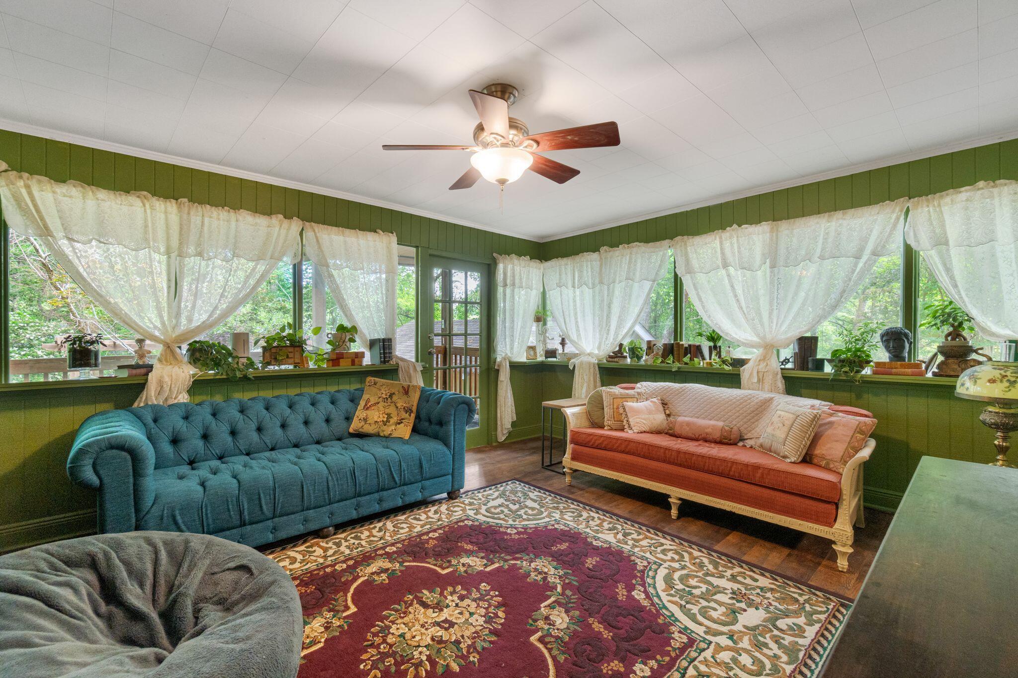 1815 2nd Terrace