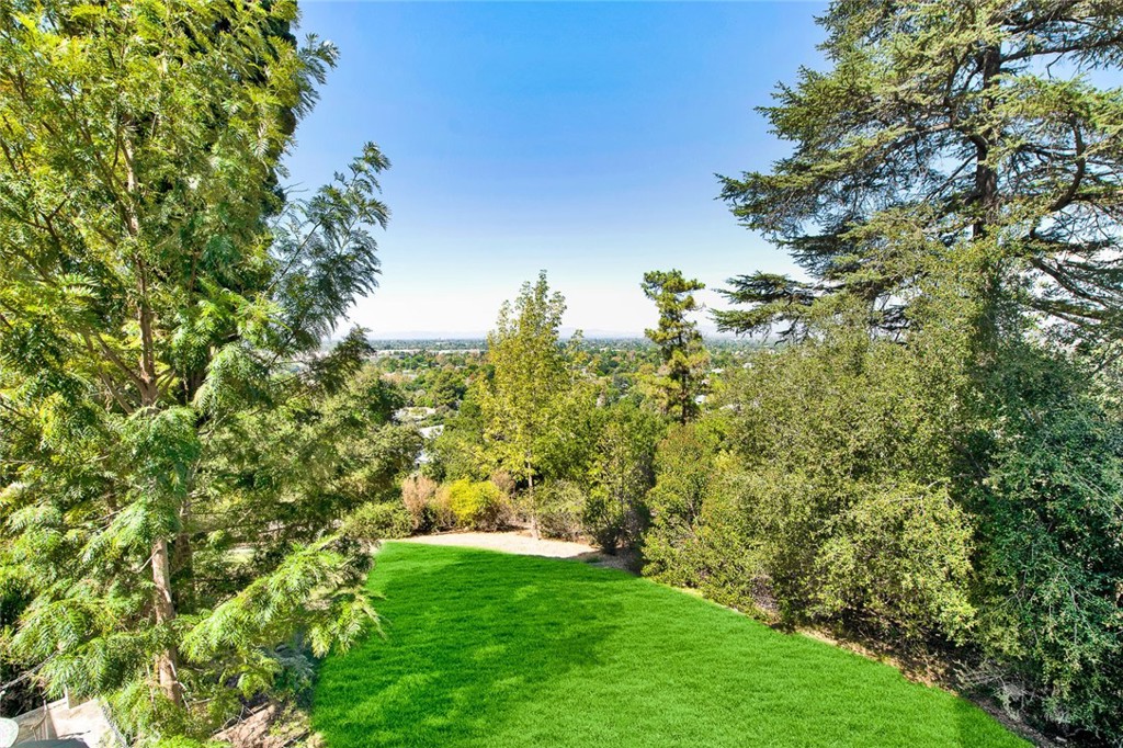 11400 Sunshine Terrace