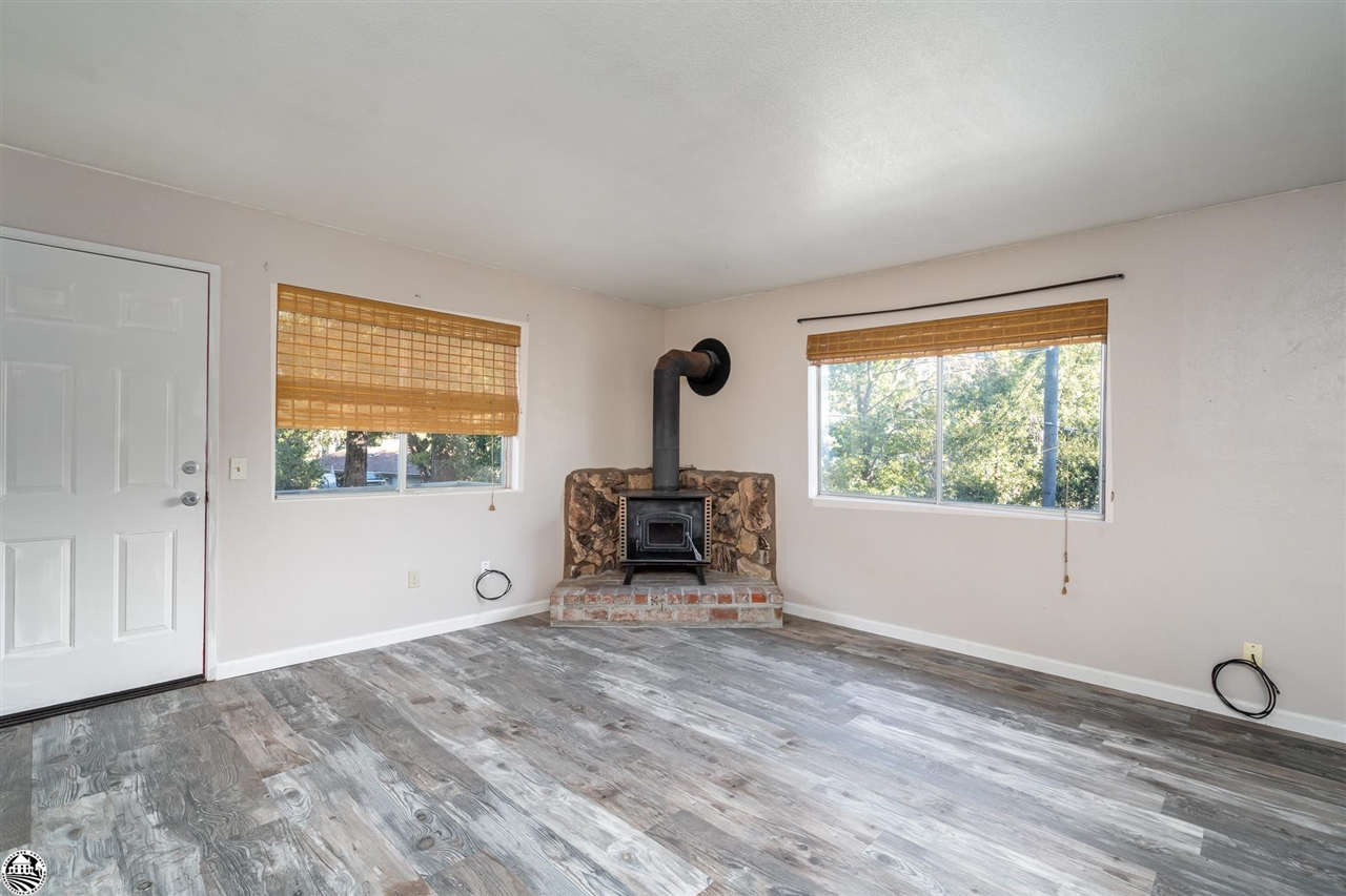 20475 Stag Cir