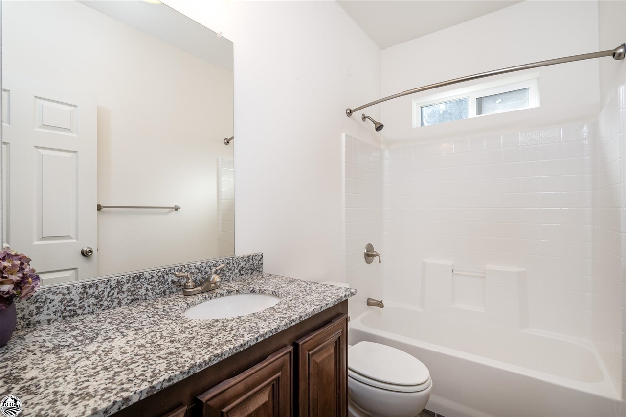 22622 Whispering Pines
